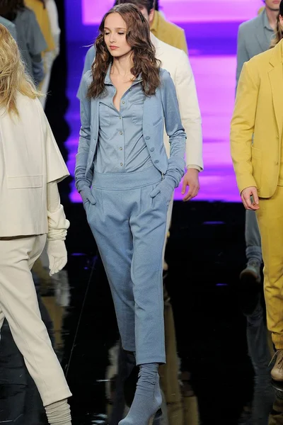 Look 49
